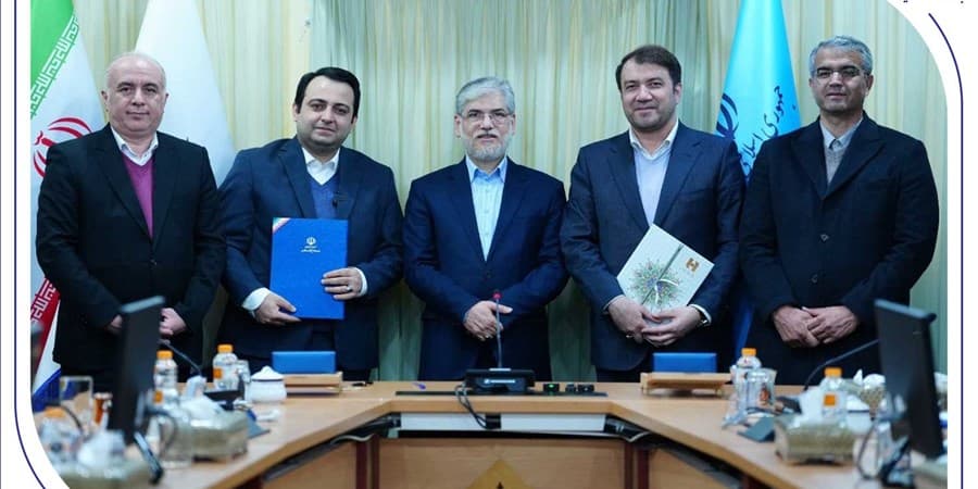 تفاهم‌نامه توسعه همکاری وزارت علوم، تحقیقات و فناوری و بانک صادرات ایران امضا شد / سیمایی صراف: امروز علم و فناوری یک ابزار ضروری برای امنیت کشور است / سیفی: یکی از افتخارات بانک صادرات ایران، خدمت به دانشگاه و عرصه علم است