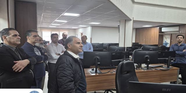 بازدید مدیرعامل و اعضای هیأت مدیره بانک تجارت از روند خدمت‌رسانی به مشتریان