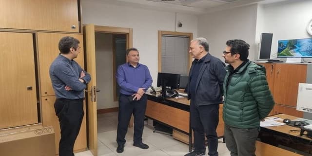 تداوم خدمت‌رسانی در جبهه مقاومت اقتصادی؛ بازدیدهای میدانی مدیران ارشد بانك صنعت و معدن از واحدهای ستادی و شعب