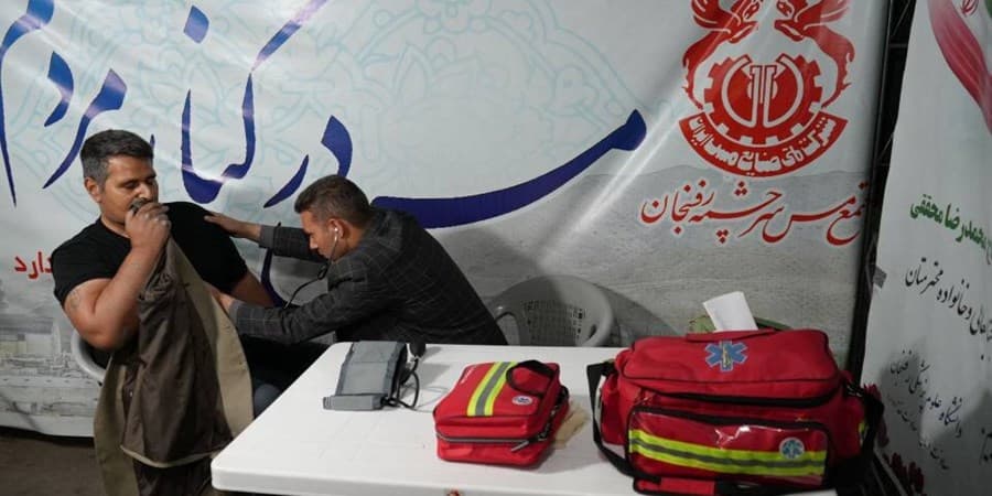 «ایستگاه سلامت»؛ خدمت‌رسانی گروه جهادی شهدای صنعت مس در رفسنجان