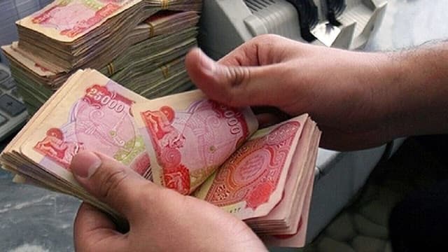 چرا زائران اربعین دینار را با نرخ توافقی خریداری میکنند؟