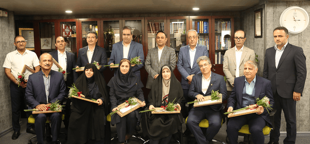 تجلیل مدیرعامل بیمه البرز از پزشکان معتمد به مناسبت روز پزشک