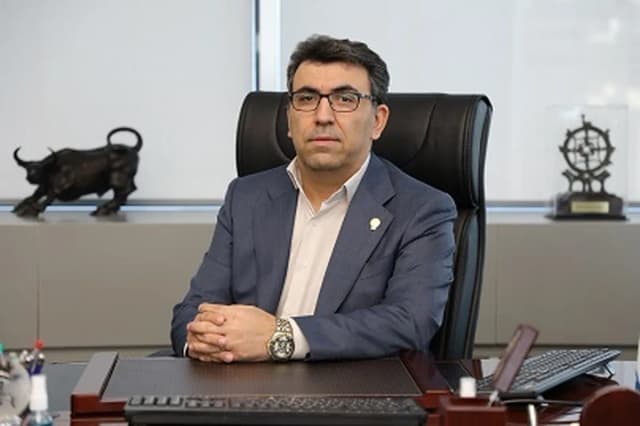 تابان به بورس رسید/ اتفاقی نادر در بازار سرمایه؛ یک عرضه اولیه بزرگ دیگر تا پایان سال در مسیر بورس تهران