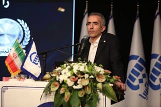 معاون امور استانها و شبکه فروش بیمه آسیا: از محصولفروشی بهسوی بازارسازی حرکت کنیم