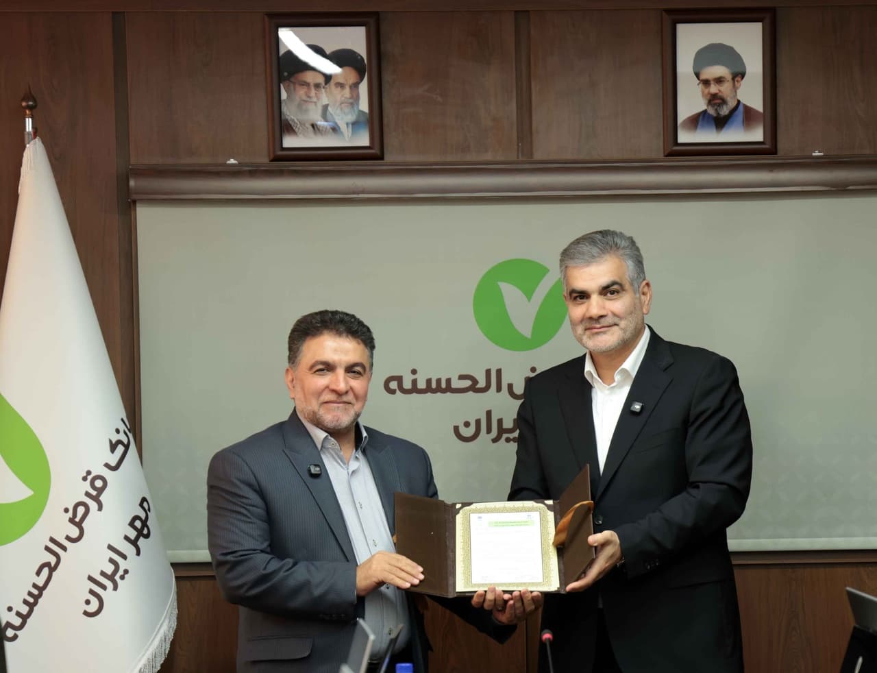 همافزایی قرضالحسنه و صنعت فرش دستباف برای رونقبخشی به هنر اصیل ایرانی