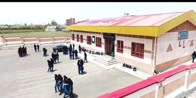 ساخت و تکمیل مدارس و خانه های مناطق محروم ، با مولدسازی