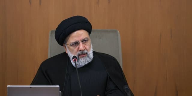 تمرکز بر بهبود وضع معیشتی مردم از اولویتهای اصلی دولت است