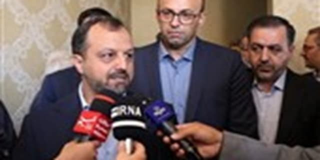 وزیر اقتصاد برای بازدید یكروزه وارد استان همدان شد