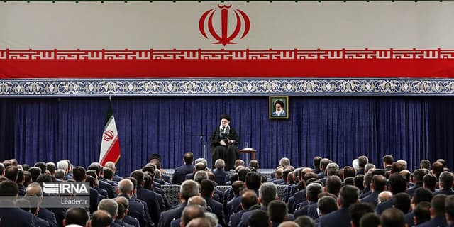 دیدار جمعی از فرماندهان نیروی هوایی و پدافند هوایی ارتش با رهبر انقلاب