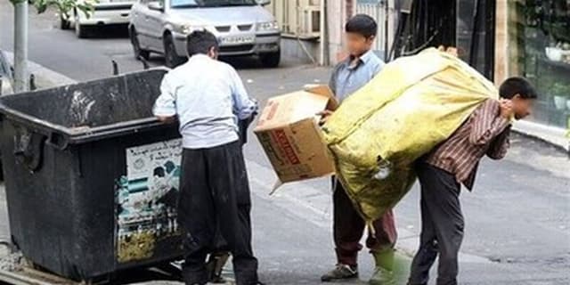 شهرداری زباله گرد استخدام می کند؛ ایرانی یا افغانستانی؟