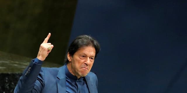 عمران خان مدعی پیروزی در انتخابات پاکستان شد