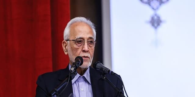دکتر داوودی پدر اقتصاد اسلامی بود