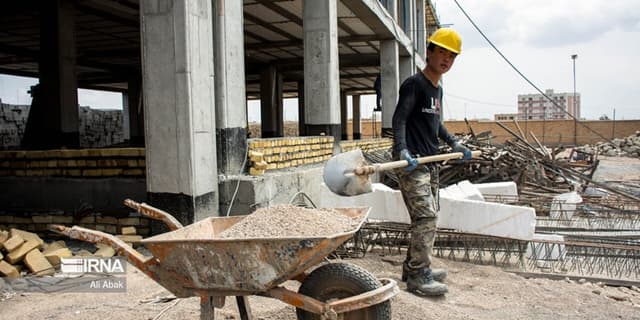اشتغال اتباع خارجی قانونی و دارای مجوز در کشور مانعی ندارد