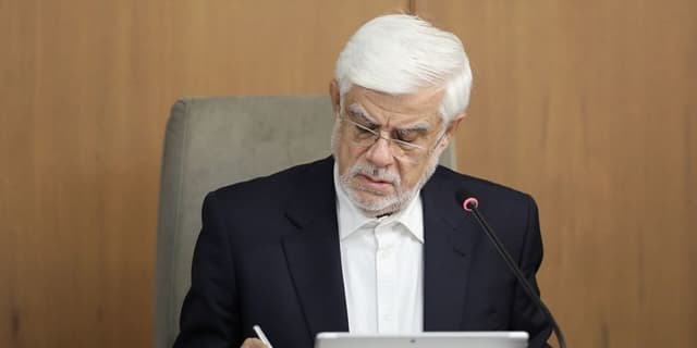 عارف: ثبات اقتصادی، مهار تورم و بهبود معیشت مردم دستور کار اصلی دولت چهاردهم است