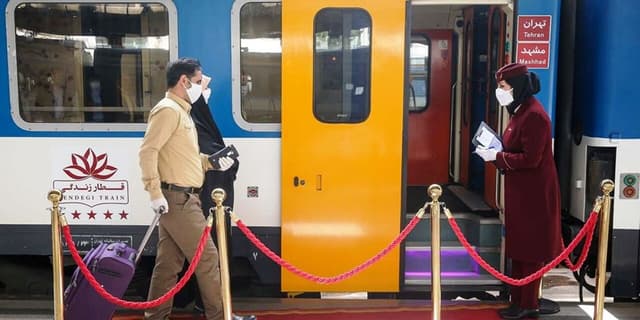 آغاز پیش فروش بلیت قطار آبان