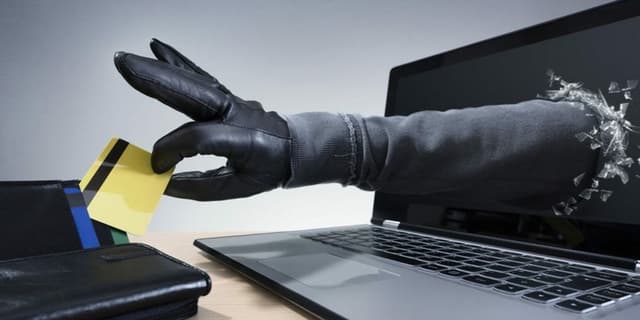 هشدار درباره کلاهبرداری جدید؛ رمز دوم را در اختیار دیگران قرار ندهید