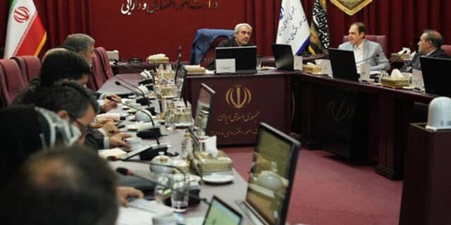 تاکید وزیر اقتصاد بر حمایت همهجانبه از بازار سرمایه
