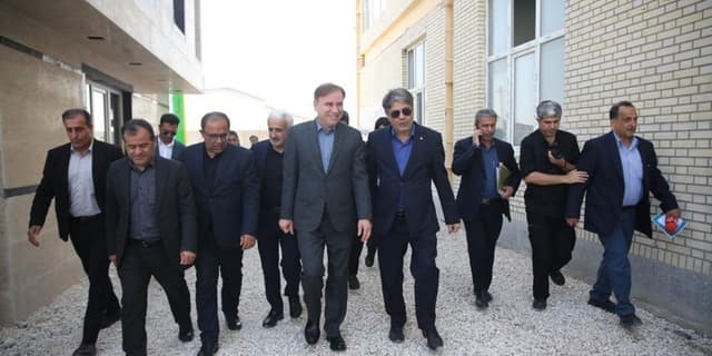 فاز نخست شركت نور پردازان آران جنوب با حضور استاندار بوشهر افتتاح شد