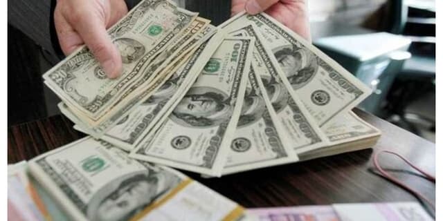 آخرین قیمت دلار در بازار/ راهحل کنترل قیمتها چیست؟