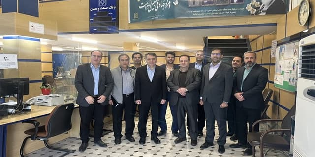استمرار شریان نقدینگی در قلب صنعت قم/ پرداخت تسهیلات به واحدهای تولیدی در ایام جنگ